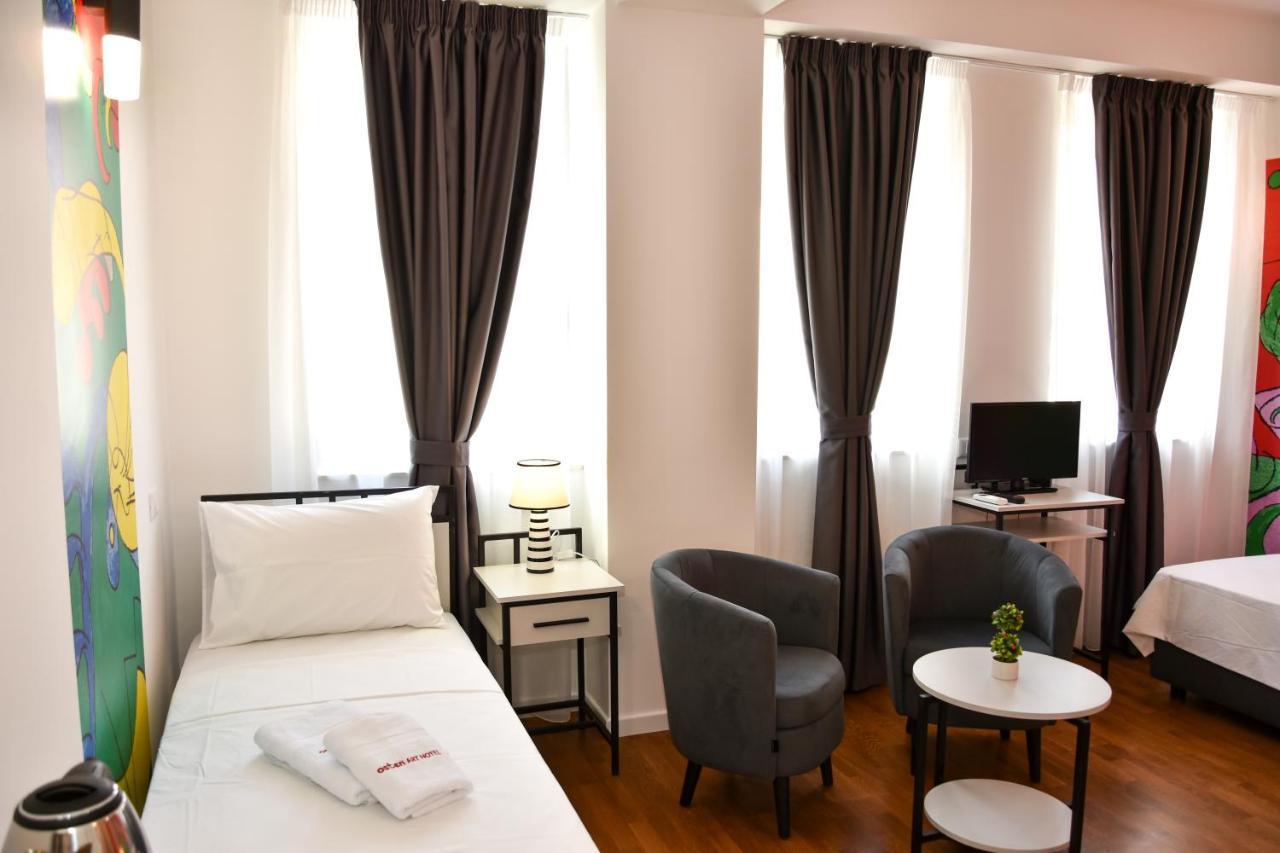 Osten Art Hotel スコピエ エクステリア 写真