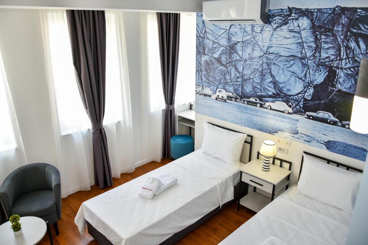 Osten Art Hotel スコピエ エクステリア 写真