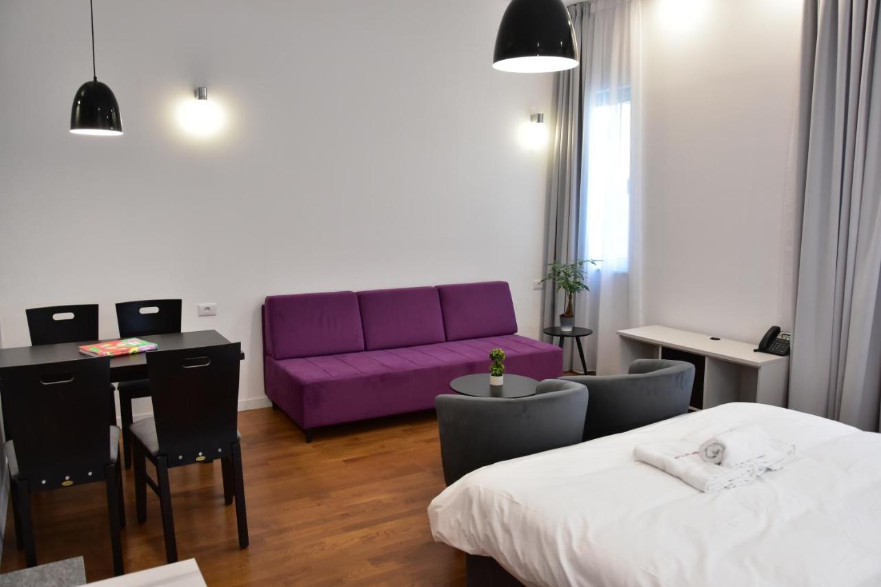 Osten Art Hotel スコピエ エクステリア 写真