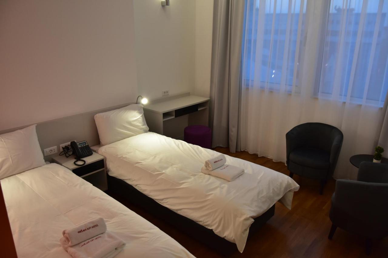 Osten Art Hotel スコピエ エクステリア 写真