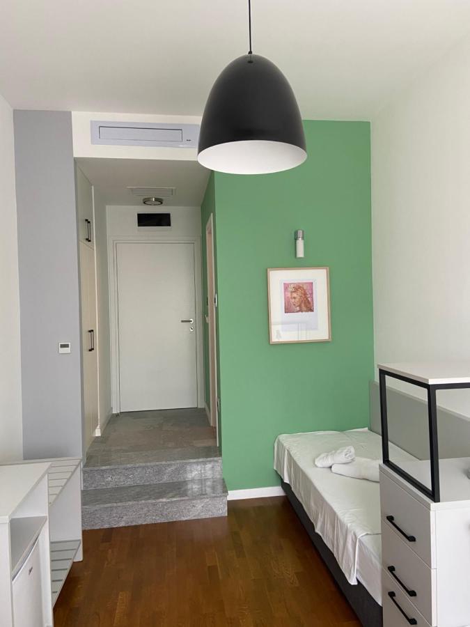 Osten Art Hotel スコピエ エクステリア 写真