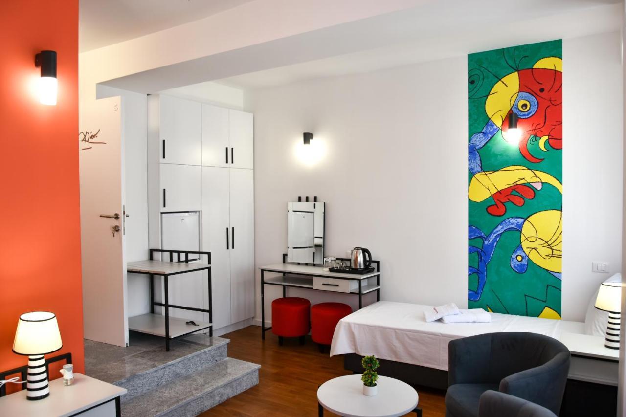 Osten Art Hotel スコピエ エクステリア 写真
