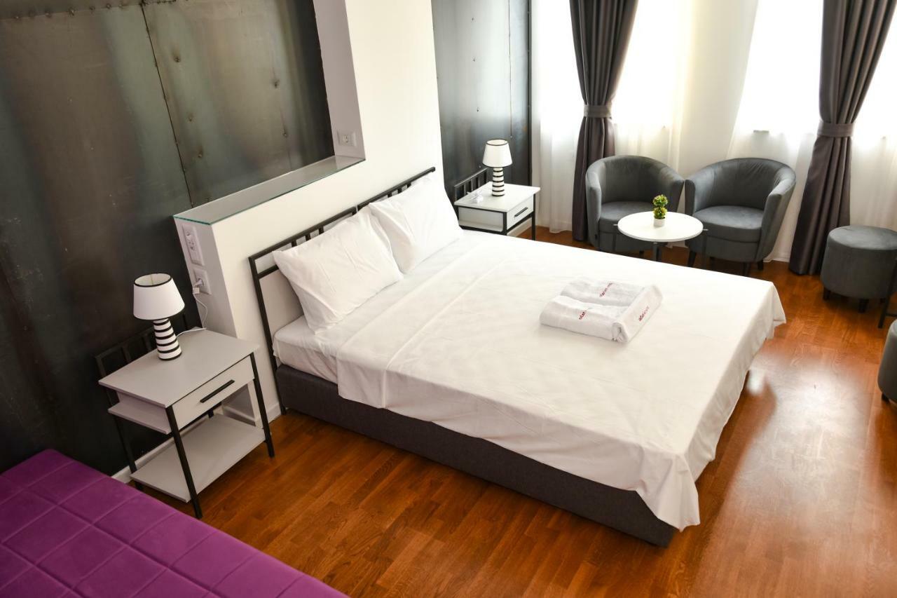 Osten Art Hotel スコピエ エクステリア 写真